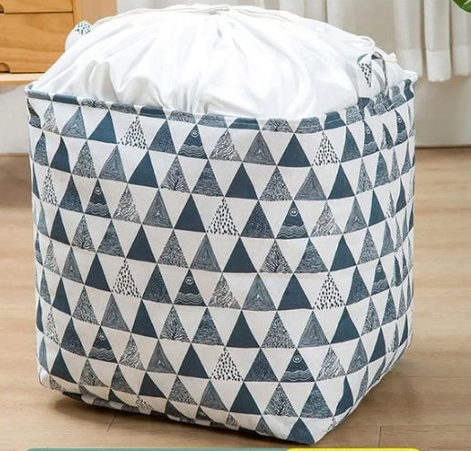 Collapsible storage basket